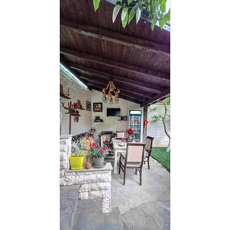 Vendégház Alvaro Kadiu 4*