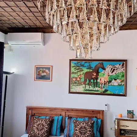 Guest house Alvaro Kadiu 4*