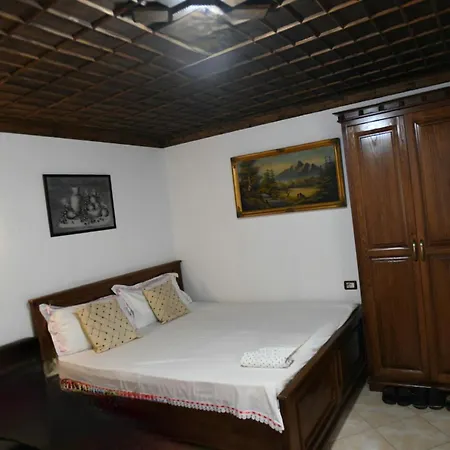 Guest house Alvaro Kadiu Berat